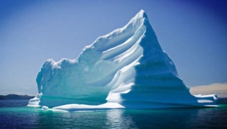 «Роснефть» сдвинула в Антарктике айсберг массой более 1 млн тонн