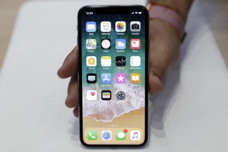 Покупка iPhone X станет реальной к середине 2018 года