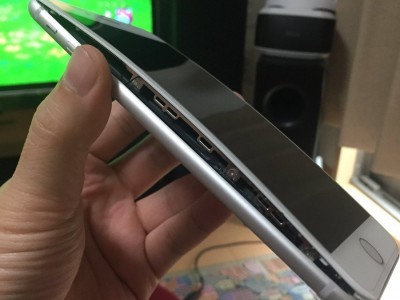 Apple расследует случай с раздувшимися аккумуляторами iPhone 8 Plus