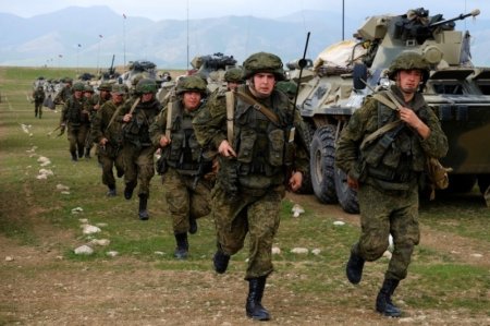 Сухопутные войска России отмечают профессиональный праздник