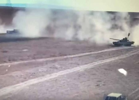 Иракские военные показали дуэль танка и "джихад-мобиля"