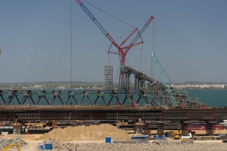 Украина запрещает строительство Керченского моста. Переправа бьет по карман ...