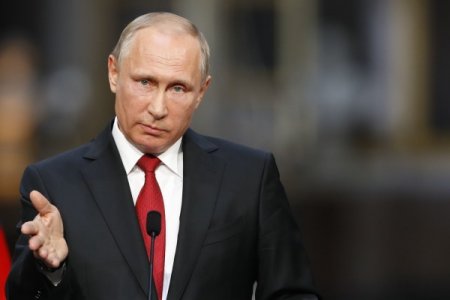 Путин: Предупреждать кибератаки должны сотрудники ФСБ