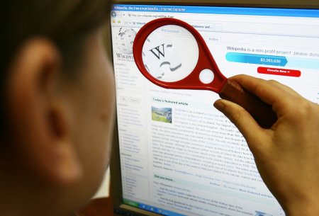 Россияне чрезмерно увлеклись порно в Википедии
