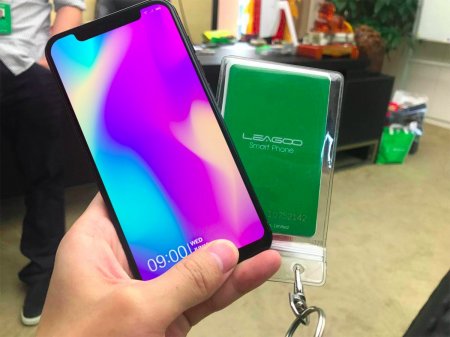 На MWC-2018 показали новый бюджетный точный клон iPhone X Leagoo S9 за $150