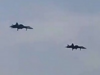 Два опытных образца Су-57 выполнили двухдневную испытательную программу в С ...