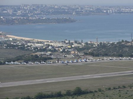 В военном аэропорту в Севастополе построят вторую ВПП