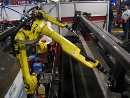 На рынке труда появилась вакансия «надсмотрщика за роботами»