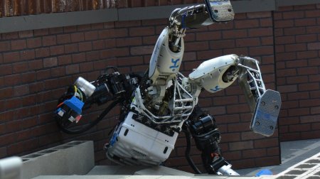 Смех, да и только: Видео, доказывающие невозможность порабощения человечества роботами