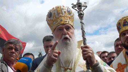 Церковная задумка Порошенко дораскалывает Украину