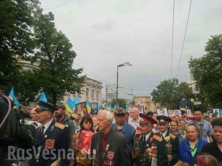 В Киеве стартовал «Бессмертный полк» (ФОТО, ВИДЕО)