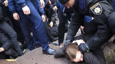 Рожденные майданом: Полицаи против народа Украины