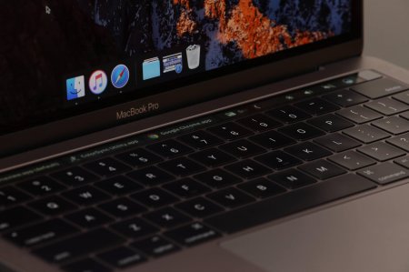 В Сети показали дизайн нового MacBook с сенсорным дисплеем