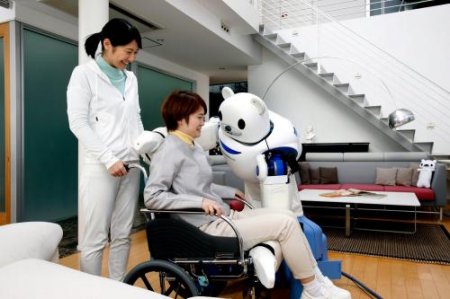 В Японии роботы могут заменить персонал по уходу за пожилыми людьми