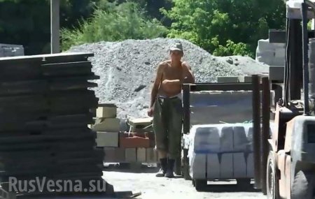 Скандал в Днепропетровске: «арендованные» солдаты работают на частном заводе (ВИДЕО)