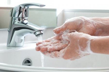 Ученые: Мытье рук оказывает на организм детокс-воздействие
