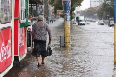 Мощный ливень вызвал потоп в Запорожье