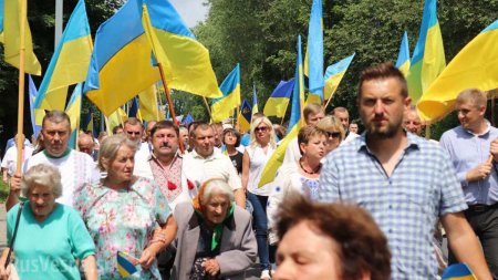 «Мы должны послать украинцам ясный сигнал», — депутат Госдумы (ФОТО)