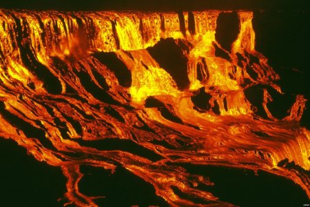 «Всемирный потоп будет из лавы»: Учёные решили взорвать Землю в ближайшие 12 лет, чтобы спасти климат