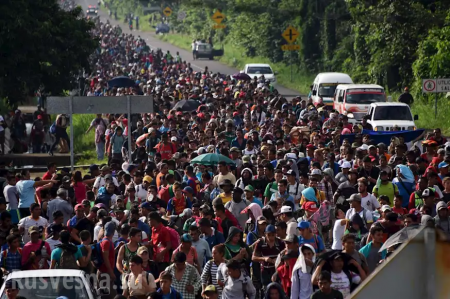 К США движется многотысячный караван мигрантов (ФОТО, ВИДЕО)