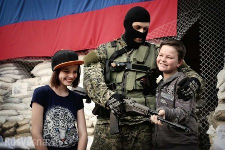 «Донецк прозрел из-за марок главарей ДНР» — безумная истерика в украинских СМИ (ФОТО)