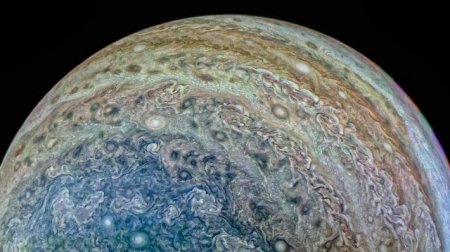 Астрономы: На Юпитере нашли 12 новых лун