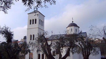 Черногория будет добиваться независимости от Сербской православной церкви