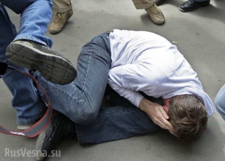 Это Украина: мужчине сломали ребра в очереди за дешёвым хлебом