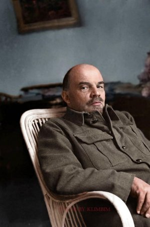 «Фантом, гриб или человек»: Кем был Ленин и о чем он пытается предупредить россиян