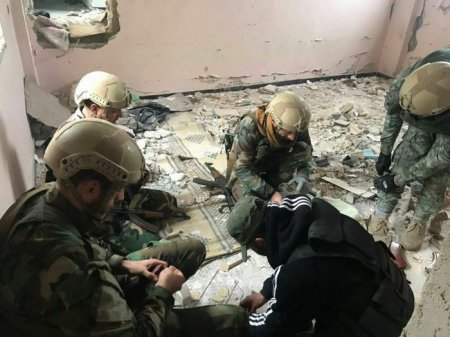Российские военные специалисты тренируют сирийских бойцов в провинции Хама