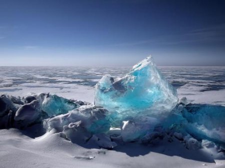 Льды Антарктики скрывают следы секретной базы пришельцев – Эксперты