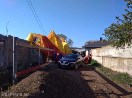 Ребёнка на воздушном шаре унесло ветром в Крыму (ФОТО)