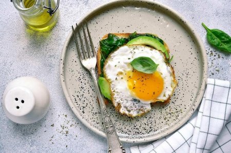 Чрезмерное употребление яиц может стать «смертельным» из-за переизбытка витамина D