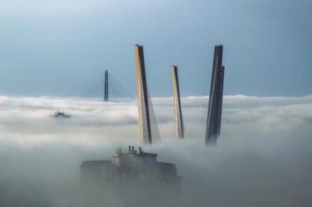 Нибиру напала на Россию: Аномальный туман во Владивостоке прикрыл высадку д ...