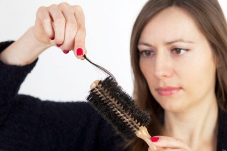 Как остановить выпадение волос? Эксперты дали советы по питанию