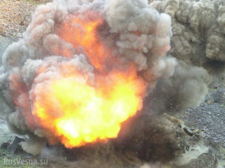 ВАЖНО: Подрыв снайпера спецгруппы ВСУ попал на камеру армии ЛНР (ВИДЕО 18+)