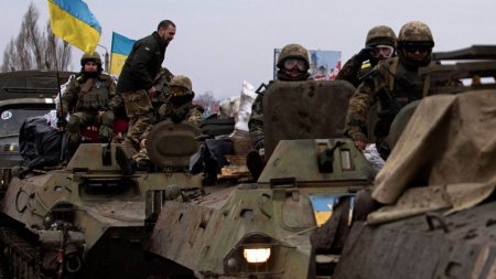 Боевики ВСУ продолжают обстреливать республики Донбасса