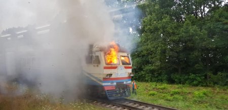 «Тушить было нечем!». В Винницкой области на ходу загорелась электричка с пассажирами
