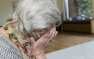 92-летняя бабушка сбежала из самоизоляции через окно, чтобы купить платок к ...