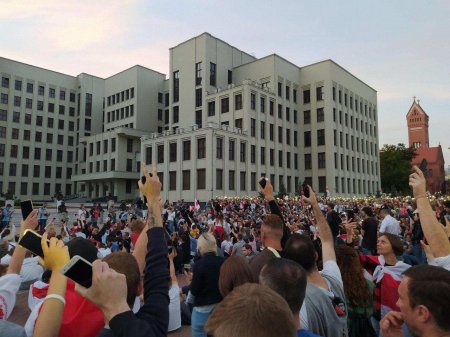 Белоруссия выйдет на улицы «за мир и стабильность»