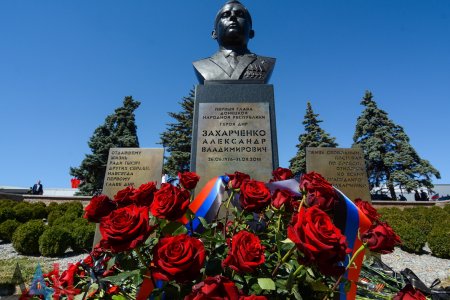 Два года без «Бати»: Донецк чтит память Александра Захарченко (ФОТО)