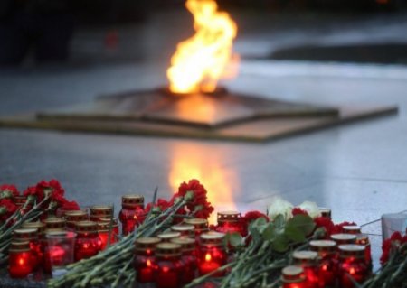 В Донецке почтили память погибших учителей