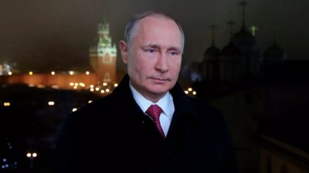 Владимир Путин выступил с новогодним обращением к россиянам