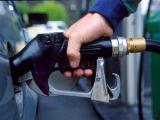 В РФ начал дешеветь бензин