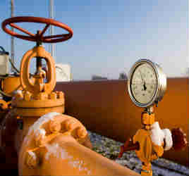С начала января транзит газа РФ через Украину в Европу сократился на 40%