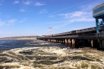 На Саратовской ГЭС открыли глубинные водосбросы