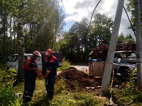 Энергетики ликвидируют последствия непогоды в Смоленской области
