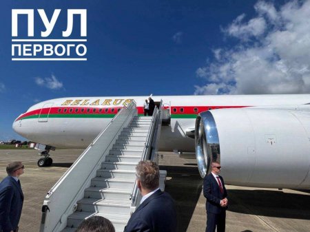 Лукашенко прилетел в Россию для переговоров с Путиным (ФОТО)