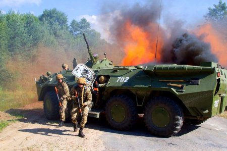 Кадры разгрома наступающих сил: спецназ, десант и ВКС сжигают технику НАТО на Запорожском фронте (ВИДЕО)