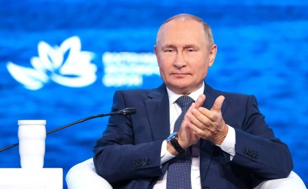 Путин наградил медалью подростков, спасавших людей при теракте в «Крокусе»